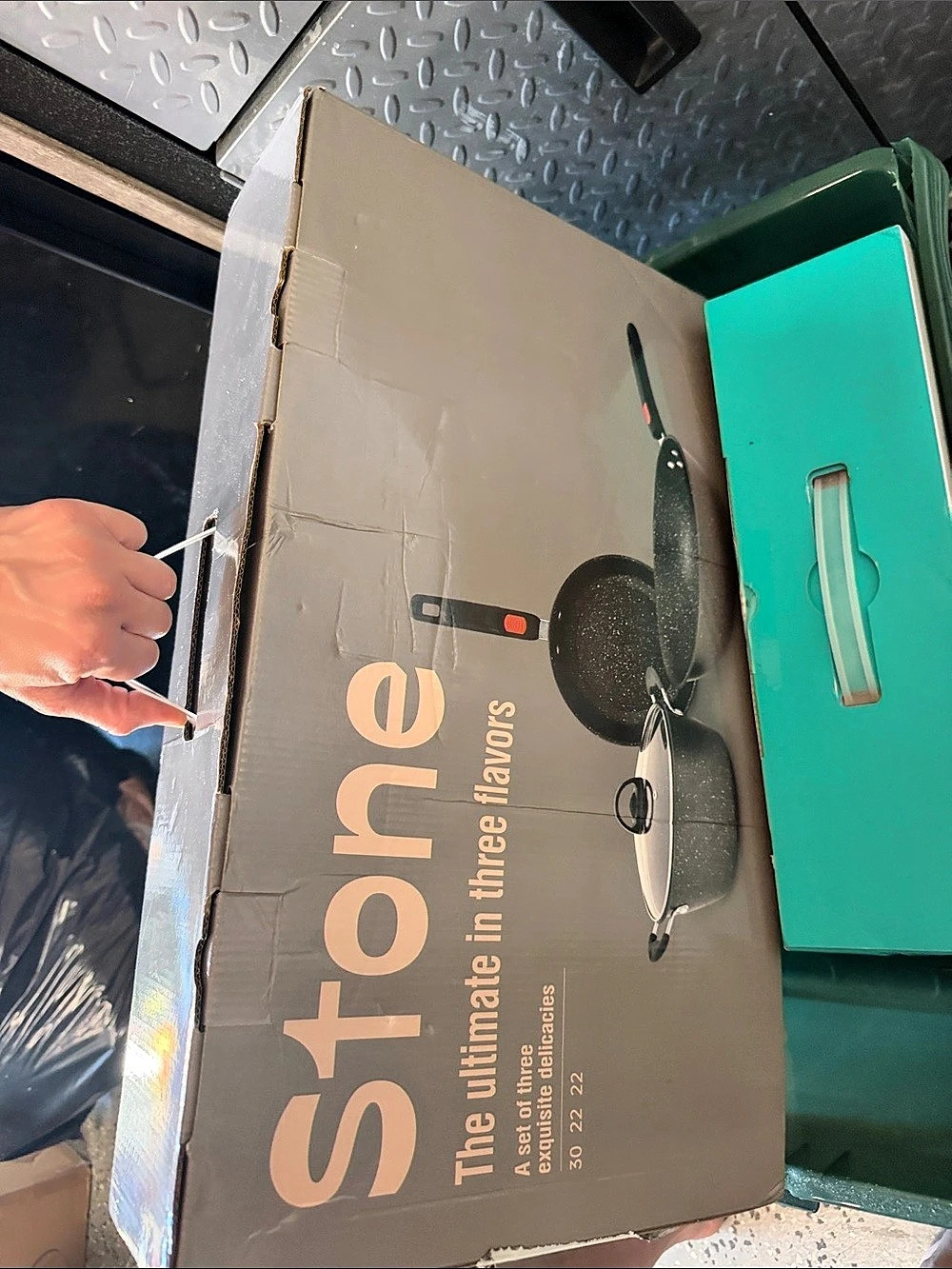 Stone The Ultimate in Three Flavors Cookware Box